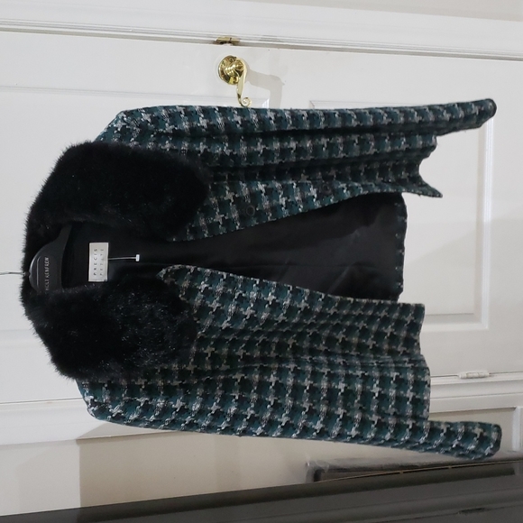 Precis Petite - Picture 1 of 4